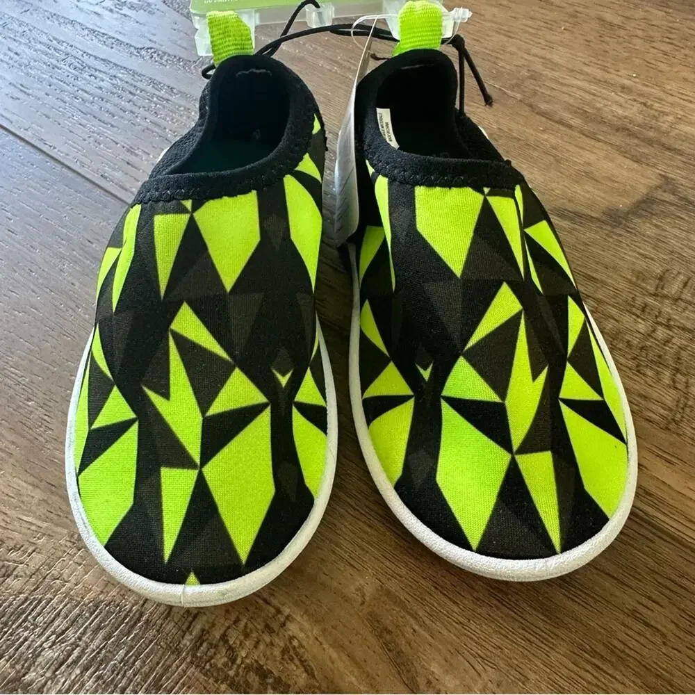 Speedo Kids Geometric Black and Green Water Shoes, Surfwalker, NWT, Size M (7/8)